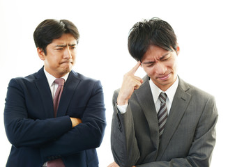 苦悩するビジネスマン