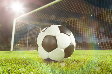 fußball vor tor