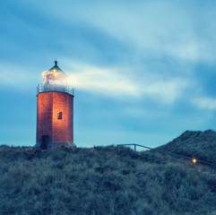 Fototapeta na wymiar helles Licht am Leuchtturm