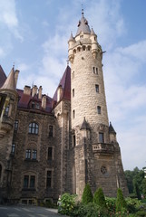 zamek w mosznej © lajdaczysko
