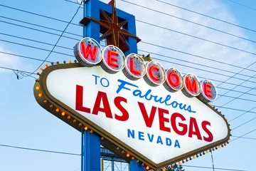 Fotobehang Welcome to Las Vegas neon sign © somchaij