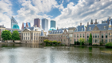 Fototapeta na wymiar Zdjęcie Seryjne - Holenderski Parlament, Den Haag, Holandia