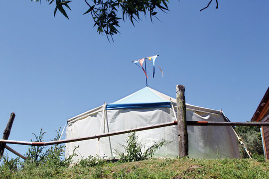 Tienda de campa&ntilde;a, Aldea Juglar, Barrado, Espa&ntilde;a