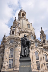 Fototapeta na wymiar Dresden - Lutherdenkmal vor der Frauenkirche
