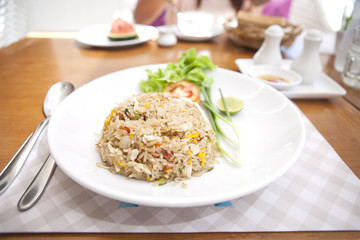 Khao phat pu, Fried rice with crabmeat