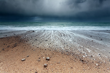 storm on Atlantic ocean coast © Olha Rohulya