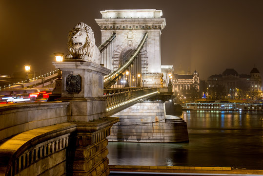 Sz&eacute;chenyi L&aacute;nch&iacute;d