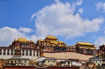 Obraz premium Songzanlin - Tibetan Monastery in Shangrila, Yunnan, China 