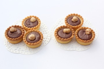 6 biscuits