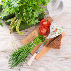 have breakfast curd with chives