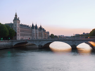 Pont au Change / Conciergerie