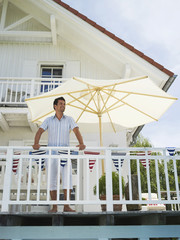 Man stand n Balkon