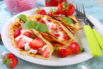 pancakes with cottage cheese and fresh strawberries