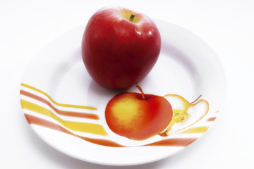 Apfel auf Teller