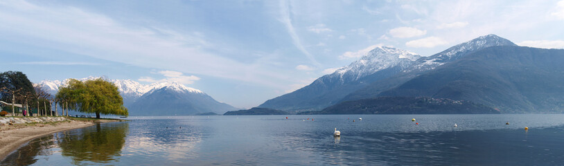 Fototapeta premium view from the lake promenade of Dongo