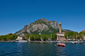Obraz premium The town of Lecco on the banks of the Como lake