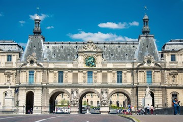 Fototapeta premium Musée du Louvre à Paris