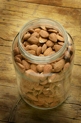 Almendra Mandorla Almond Mènnula Amande Amandel