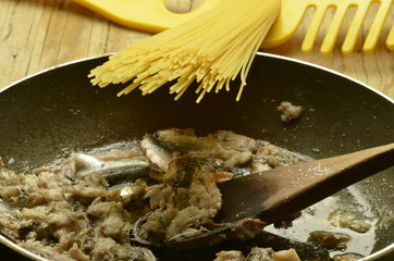 Spaghetti con le sarde Sardina pilchardus