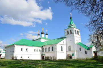 Fototapeta na wymiar Kościół Wniebowzięcia NMP w dzielnicy Alexander, Vladimir regionu.