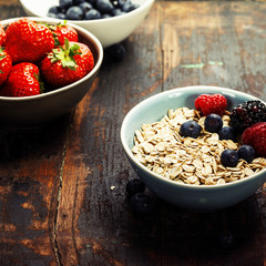cereals and fresh berries