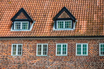 Fototapeta na wymiar tradycyjny dom o konstrukcji szachulcowej w Ribe Dania