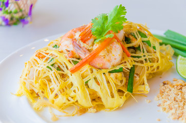 Pad thai