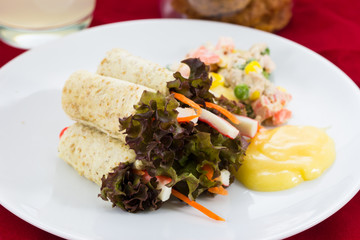 lettuce wrapped in bread, salad