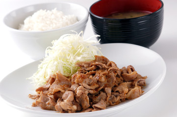 生姜焼き　定食　豚肉の生姜焼き