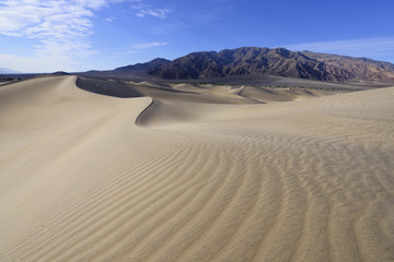 Fototapeta na wymiar Dunes in Death Valley