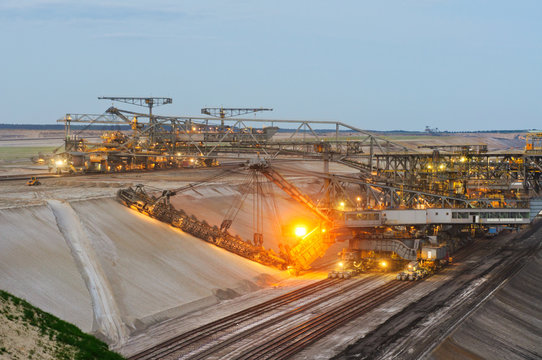 Gr&ouml;sste Abraumf&ouml;rderbr&uuml;cke