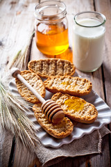 crackers, milk and honey