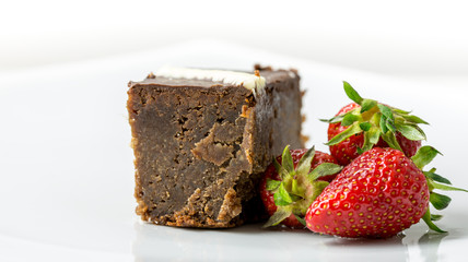 Chocolate cake with fresh strawberries