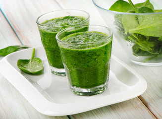 Healthy green smoothie