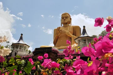 Photo sur Plexiglas Temple Golden Buddha of Dambulla, Sri Lanka.