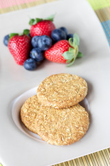 Cookie and fruits