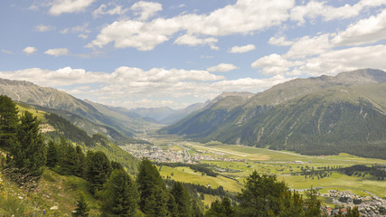 Fototapeta na wymiar Corviglia, St. Moritz, Schweizer Alpen, Flughafen, Graubünden