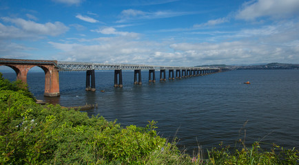 Fototapeta na wymiar Tay Rail Bridge, Dundee, Szkocja