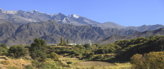 Fototapeta na wymiar Mountain village Cachi, Calchaquíes, Salta, Northern Argentina