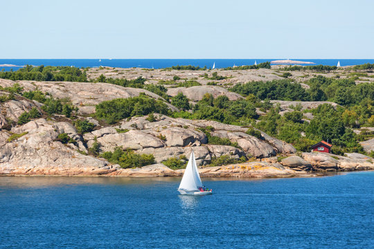 Sailing boas on the archipelag
