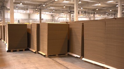 Production of cardboard packaging