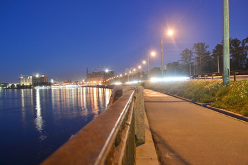 Fototapeta na wymiar Quay Obukhov Defense at night