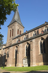 Fototapeta na wymiar Pfarrkirche St. Severinus in Kommern, Eifel, Deutschland