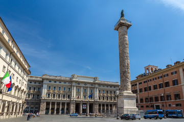 Square Piazza Colonna in Rome, Italy - obrazy, fototapety, plakaty