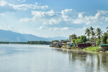 Fototapeta na wymiar Communities living along the Ping River in Tak district.
