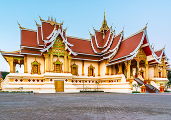 Fototapeta na wymiar Wat That Luang Tai w Vientine, Laos