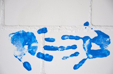 Bunte Kinderhände