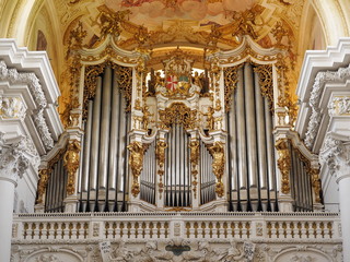 Kirchenmusik - berühmte Brucknerorgel im Stift Sankt Florian