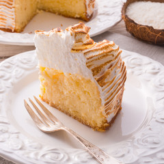 Cheesecake with Swiss meringue