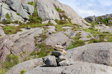 Steinmännchen im Gebirge